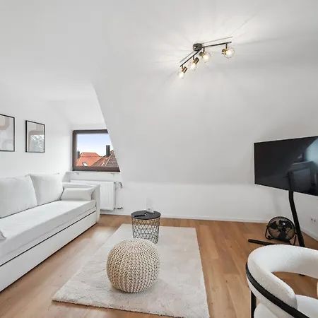 Malu - Lage, Kostenloser Parkplatz, Klima, Netflix, 24h Checkin * Ludwigsburg