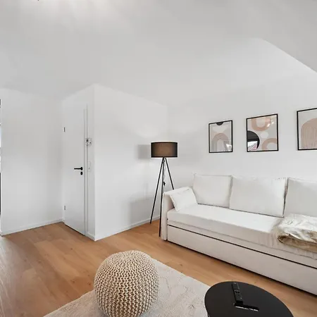 Malu - Lage, Kostenloser Parkplatz, Klima, Netflix, 24h Checkin Apartment Ludwigsburg